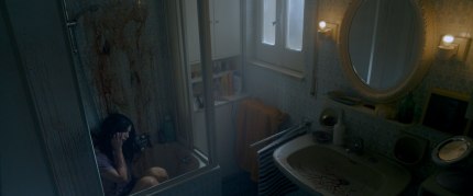 Spring-LouiseBathtub-1