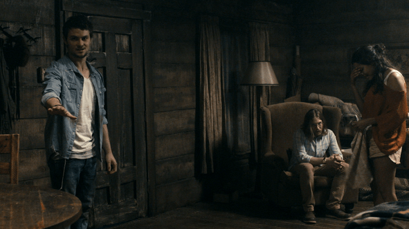 mola-monster-macabro-a-dual-review-of-the-evil-dead-2013-remake-002