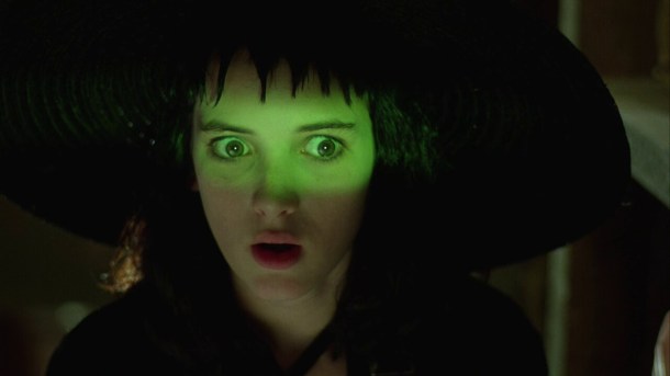 winona-ryder-beetlejuice-2