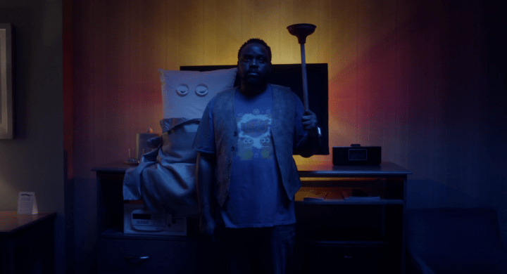 Room 104 2x06 "Arnold"