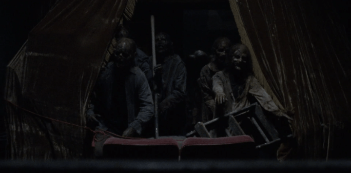 The Walking Dead 9x11 "Bounty" - Theatre Zombies