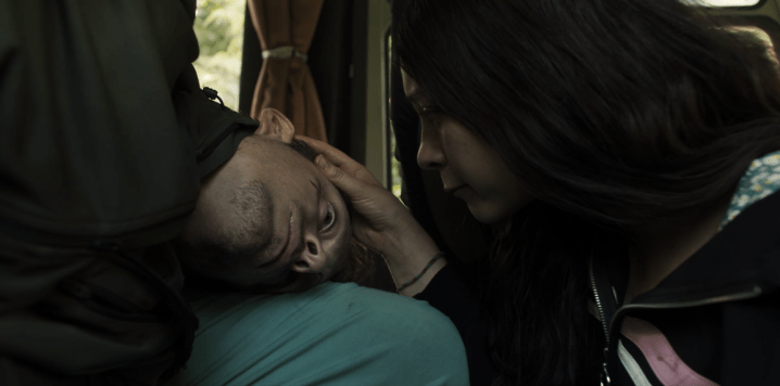 Father Son Holy Gore - Hanna - Joel Kinnaman &amp; Esme Creed-Miles2