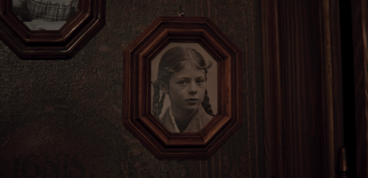 Father Son Holy Gore - Dark - Picture of Young Claudia