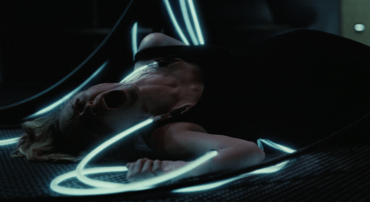 Father Son Holy Gore - Westworld - Dolores Plugged