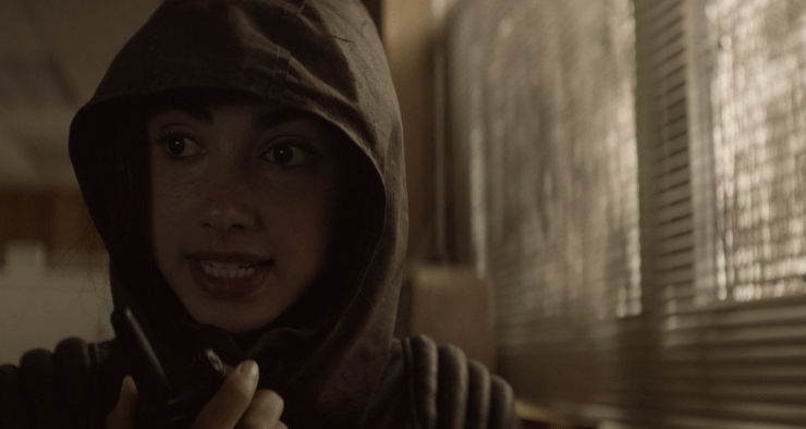 Father Son Holy Gore - The Walking Dead World Beyond - Alexa Mansour as Hope Bennett