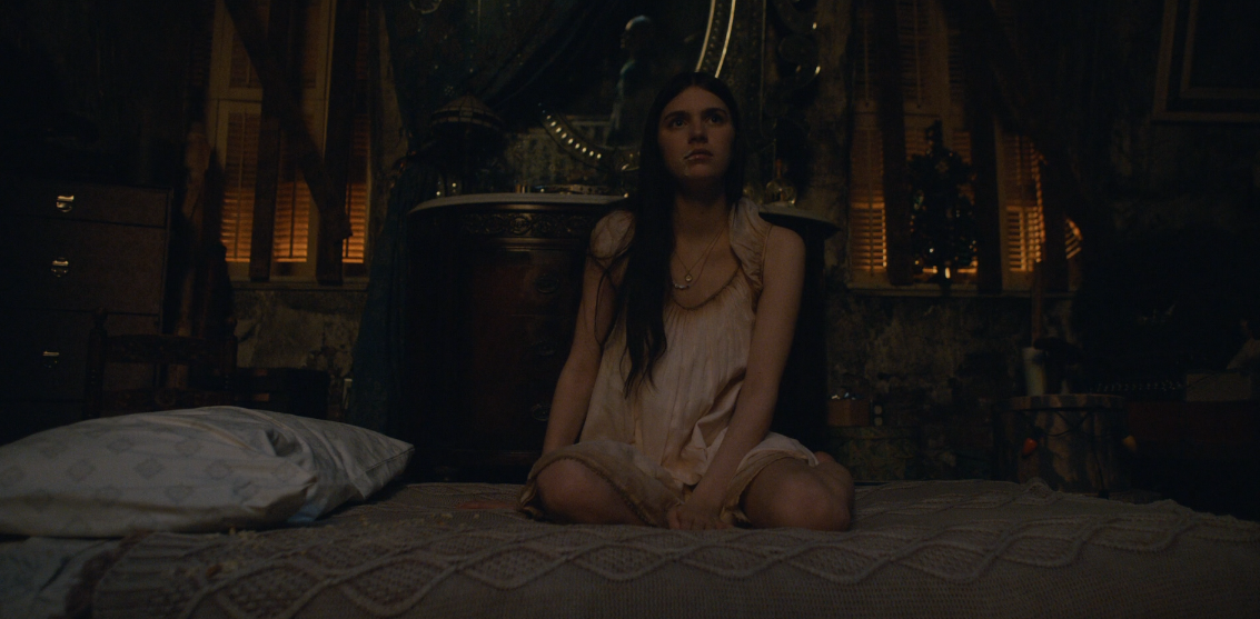 Father Son Holy Gore - Servant - Leanne Locked in Attic