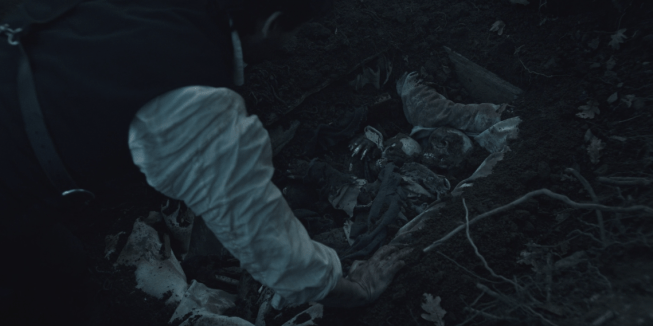 Father Son Holy Gore - Chapelwaite - Grave